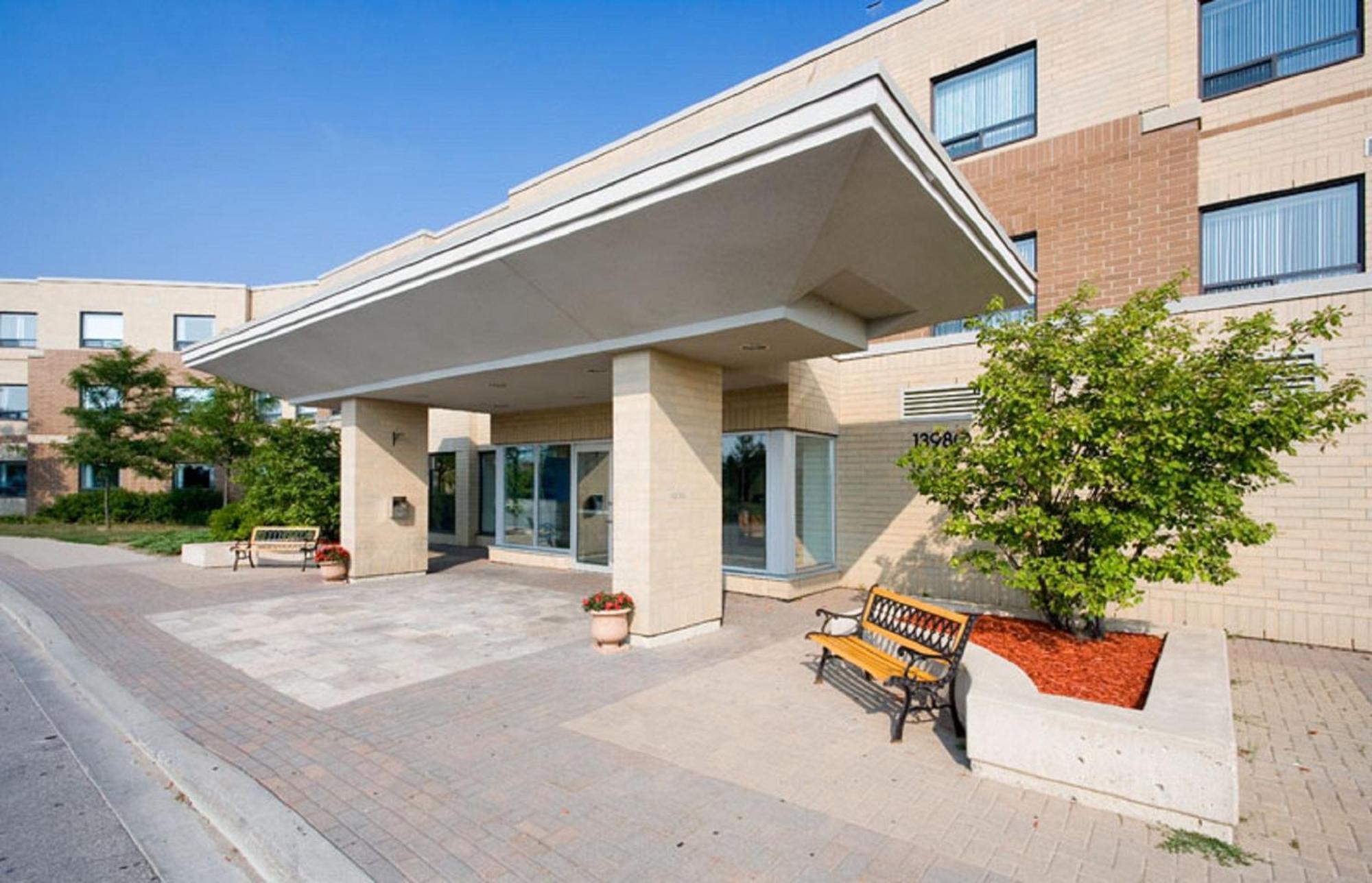 Residence & Conference Centre - King City Buitenkant foto
