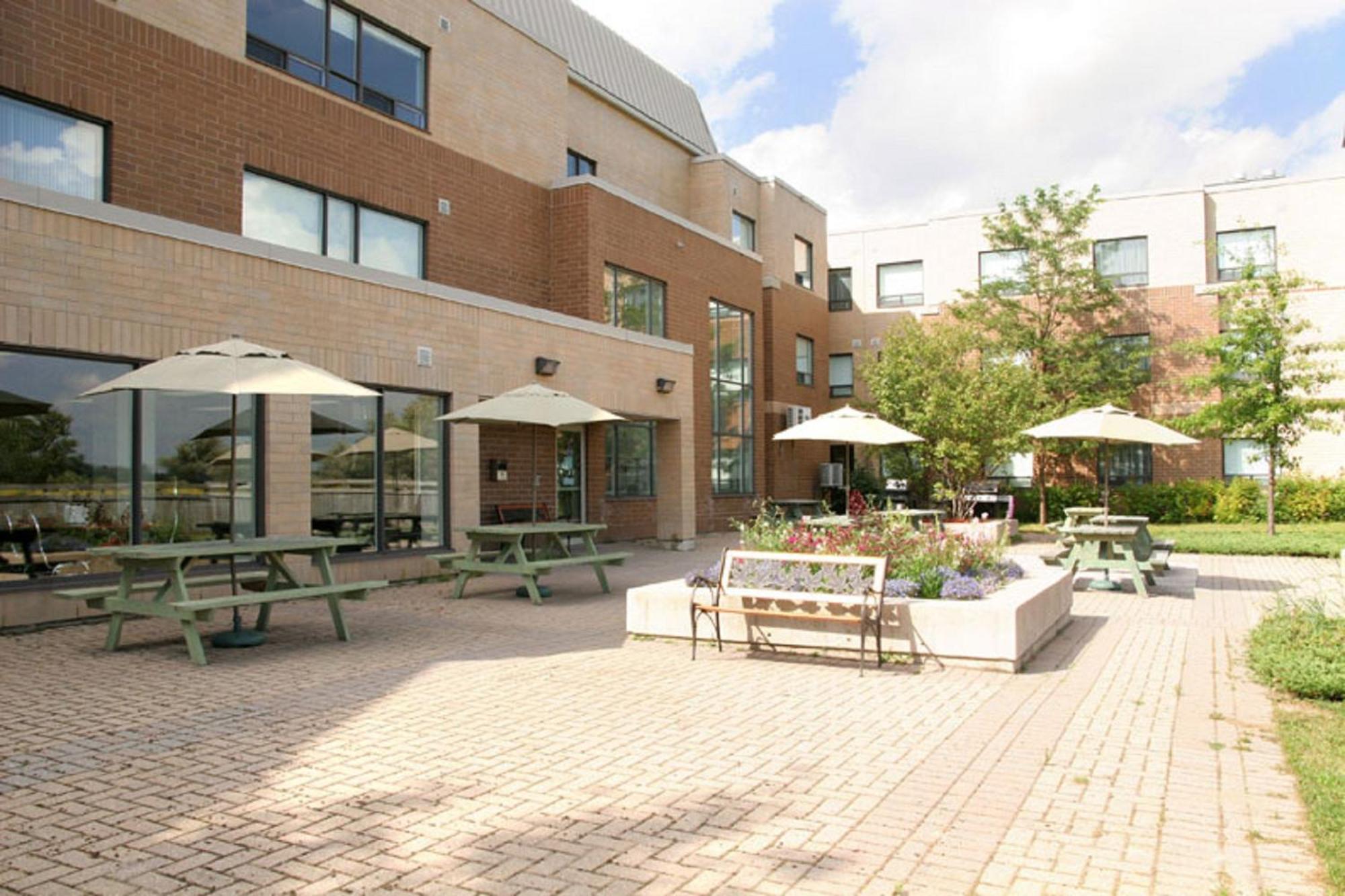 Residence & Conference Centre - King City Buitenkant foto